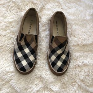 Burberry Slip on sneakers